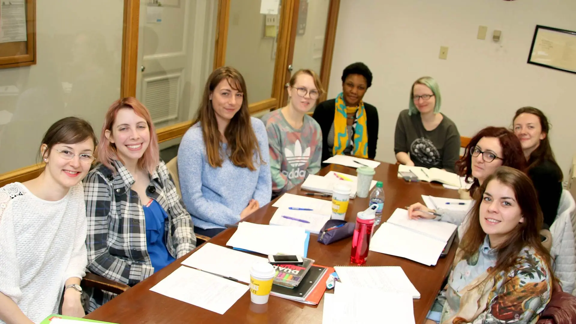 Programme doctoral en études françaises. Doctoral students at work.